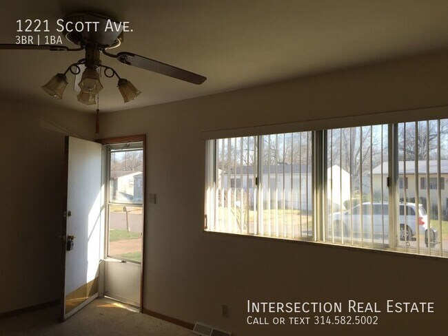 Photo - 1221 Scott Ave House