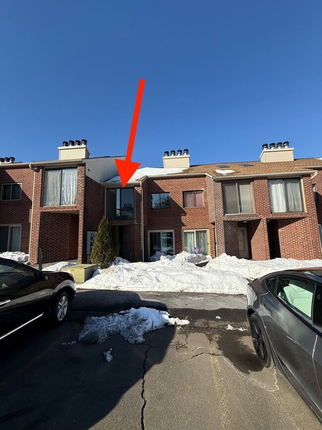 Building Photo - Professional Condo - Redstone Commons