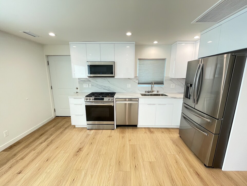 Foto principal - 22261 Haynes St