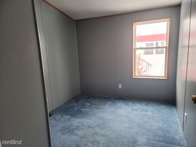 Building Photo - 3 br, 2 bath Mobile Home - 105 W 7th St