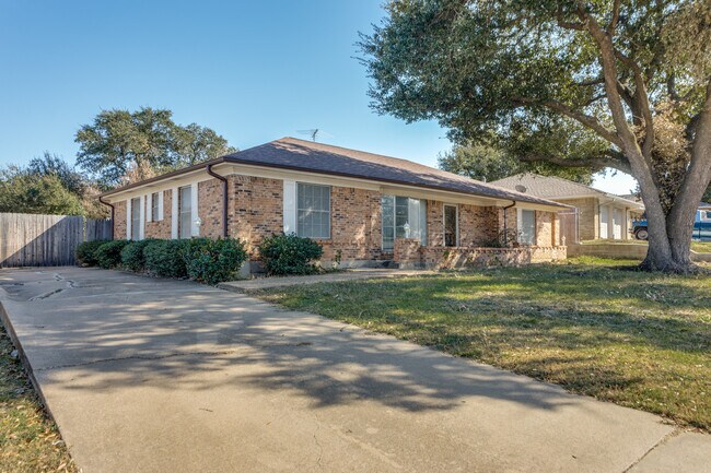 Foto del edificio - 6801 Lancelot Ct