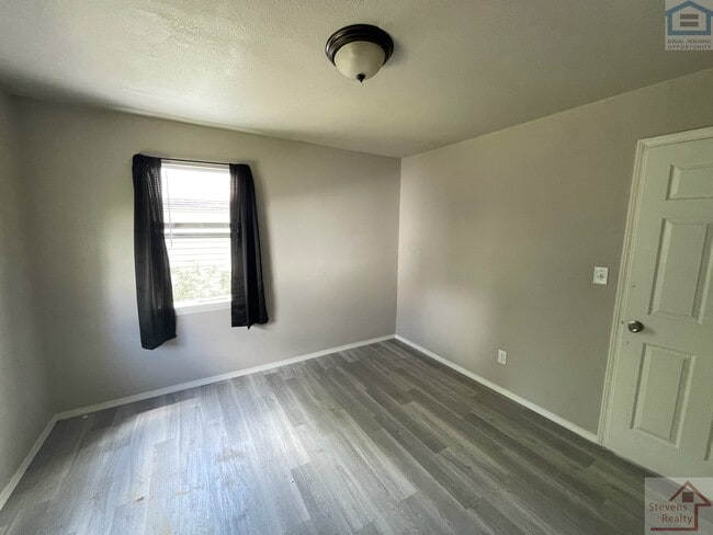 Foto del edificio - 1315 SW E Ave