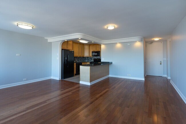 Foto del edificio - 655 W Irving Park Rd