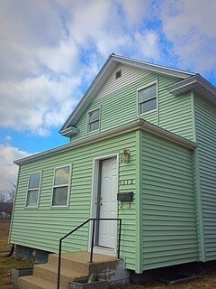 Primary Photo - 2-Story 4 Bed/2 Bath Home with Basement & W/D