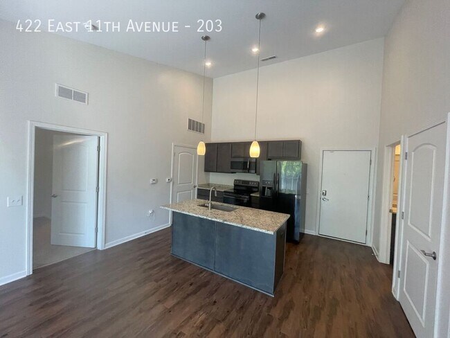 Foto del edificio - 422 E 11th Ave