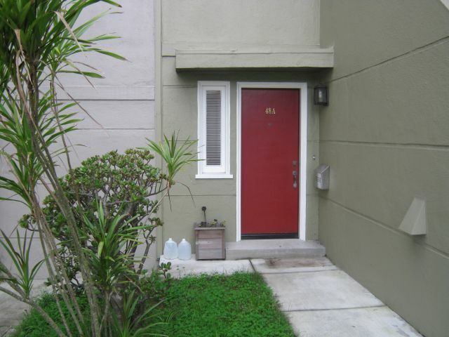Primary Photo - 50 Manzanita Ave