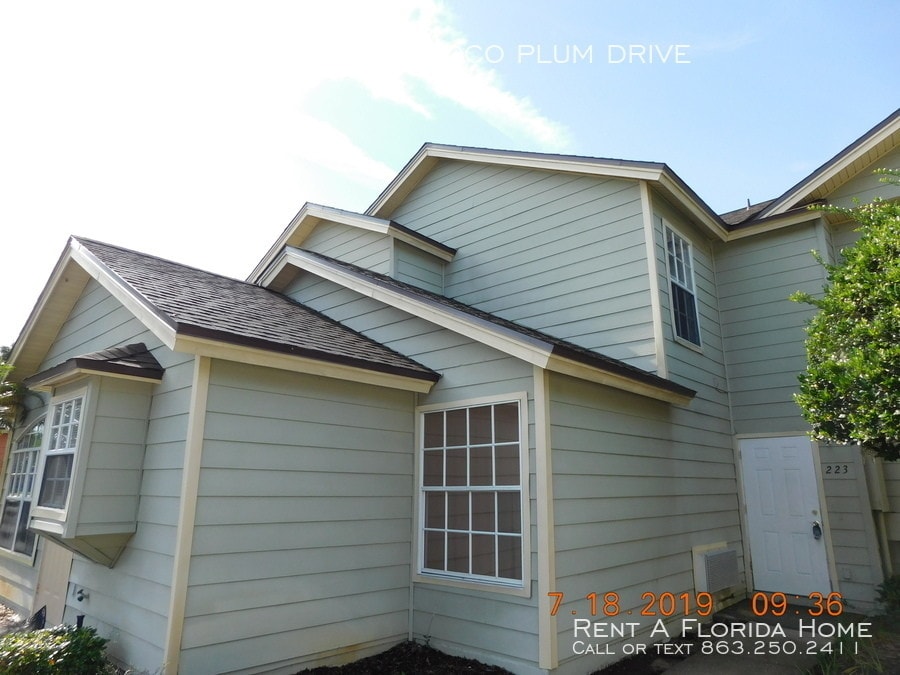 Primary Photo - 223 Coco Plum Dr