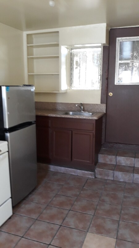Foto principal - 5921 Hooper Ave.
