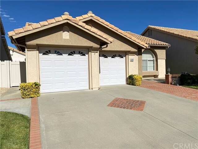 Foto principal - 1434 Las Colinas Ave