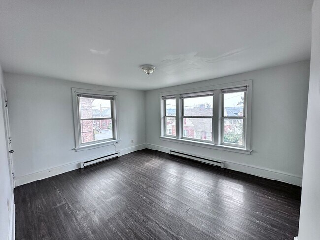 Foto del edificio - 2712 Woodlawn St