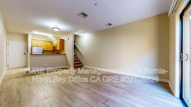 Building Photo - 110 5th St