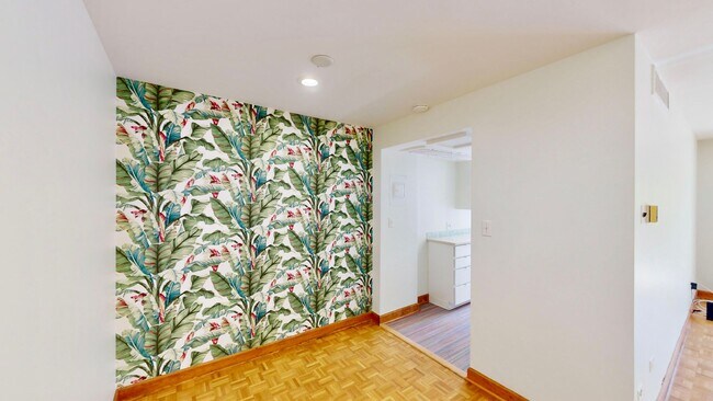 Foto del edificio - 1300 Queens Road #309