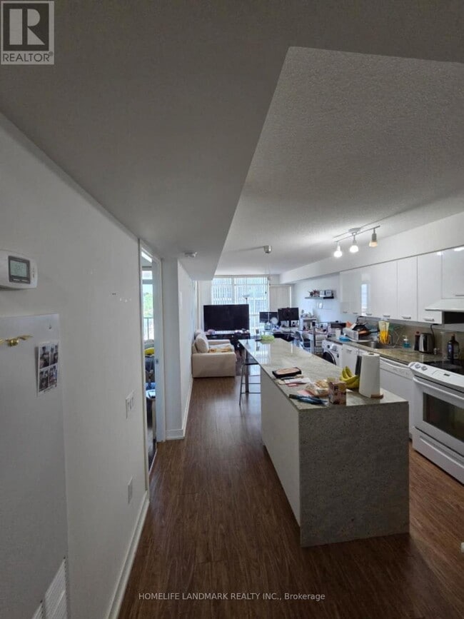 Building Photo - 29 Singer Ct