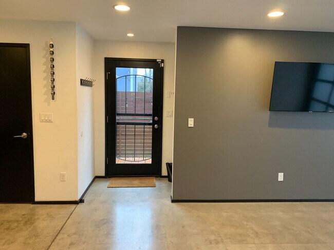 Industrial townhome in South Park 2 bed +l... - Industrial townhome in South Park 2 bed +l...