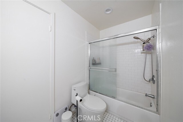 Foto del edificio - 4040 Via Marisol