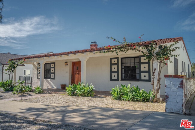 Foto del edificio - 6101 S Mansfield Ave