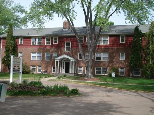 Primary Photo - 521 Linden St