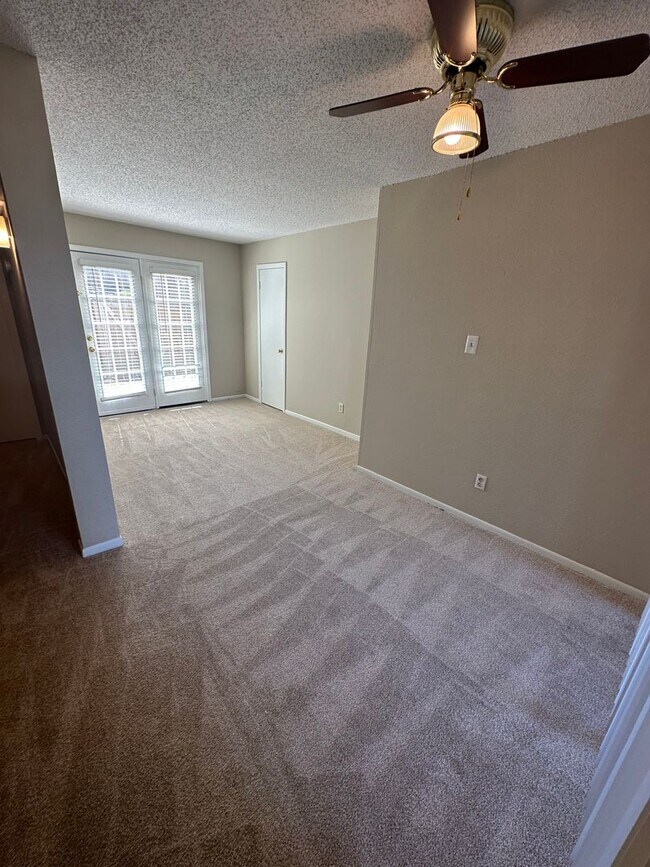 Foto del edificio - 1BD/1BA Condo located on the Germantown/Me...