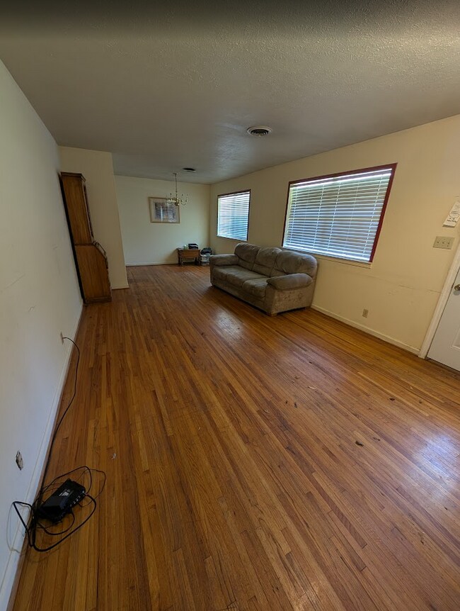 Foto del edificio - 530 Avondale Rd