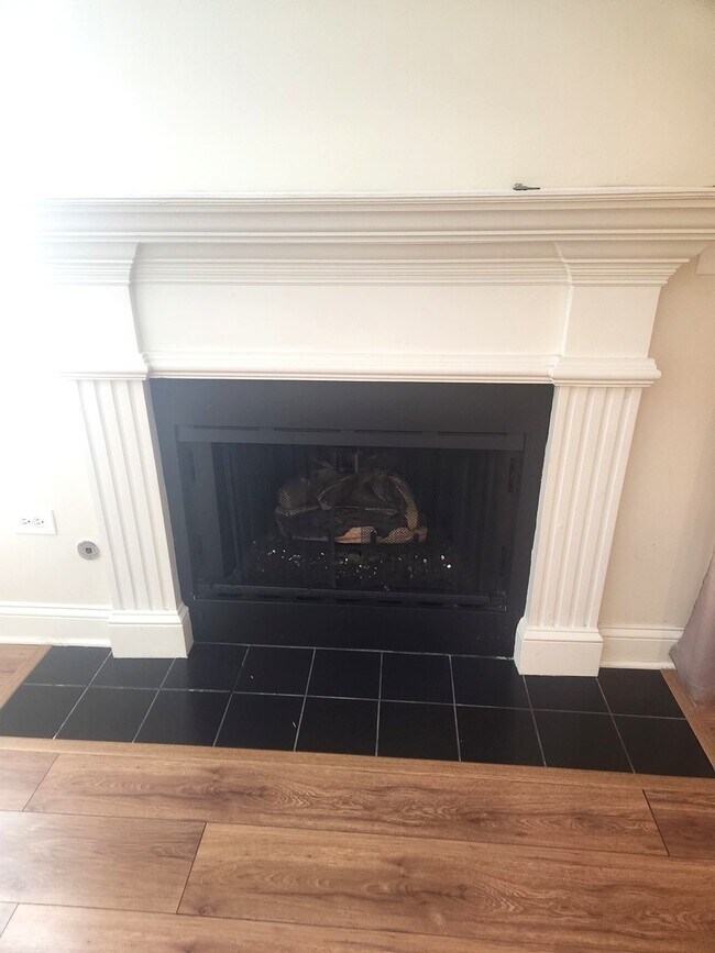 Foto del edificio - 43 Foxcroft Rd