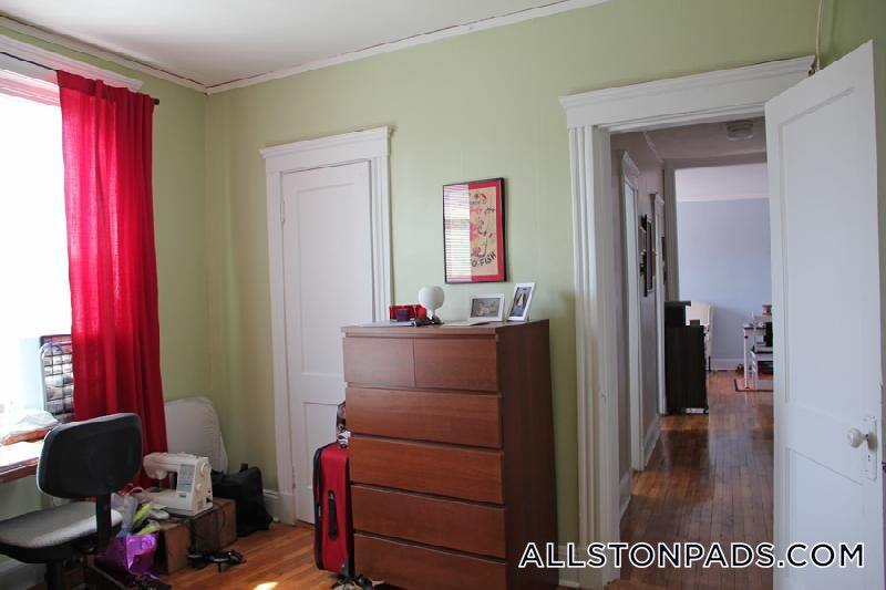 Primary Photo - 1450 Commonwealth Ave