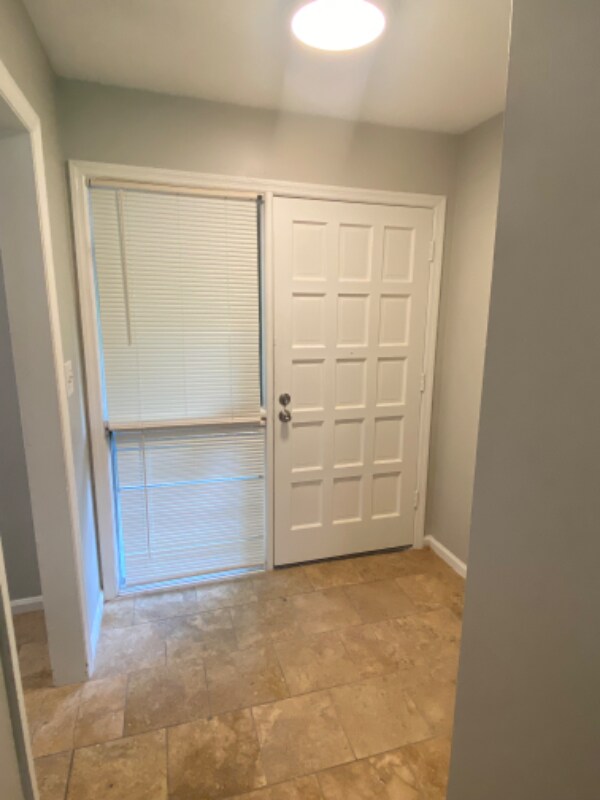 Building Photo - 1016 Mariners Ct