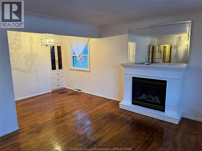 Photo du bâtiment - 3039 Bruce Ave