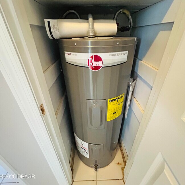 Building Photo - 36 Cypress Cir