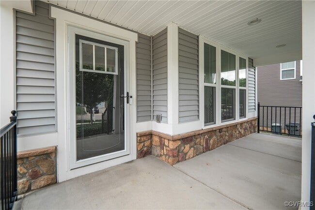 Building Photo - 16848 White Daisy Loop