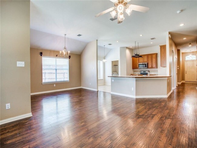Foto del edificio - 5315 Penny Ln