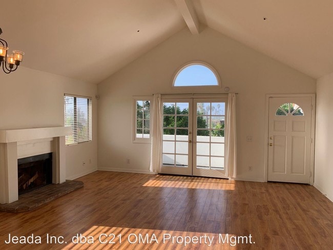 Building Photo - 157 Avenida Miramar