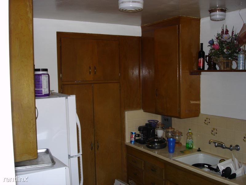 Primary Photo - 455 N Moss St