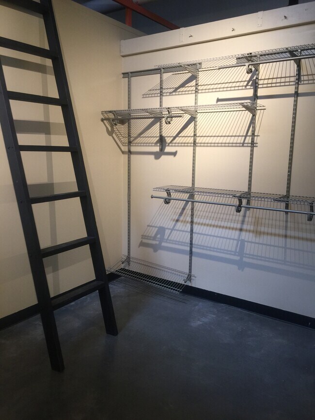 Foto del edificio - 585 Upper S St