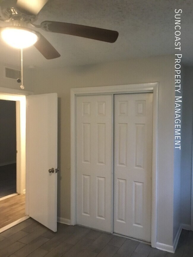Building Photo - Amazing 3BR/2BA Home On The Westside Is Co...