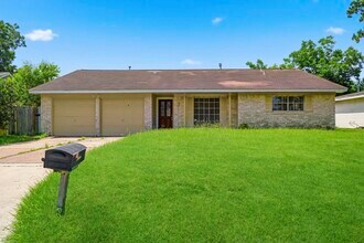 Building Photo - 2414 Bayou Dr