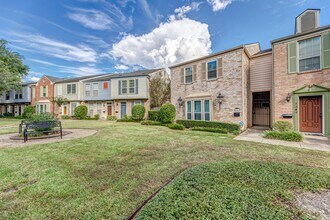 Building Photo - 7547 Brompton St