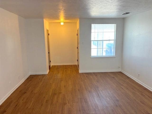 Foto del edificio - 2425 January Ln