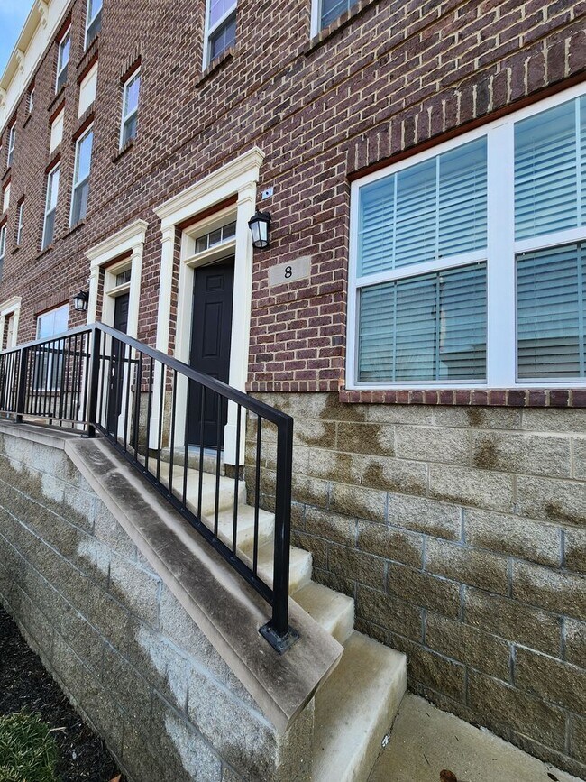 Foto del edificio - Deluxe Condo  In Center Street Townes Springfield, OH