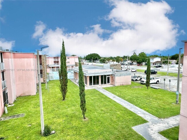 Foto del edificio - 19751 SW 114th Ave