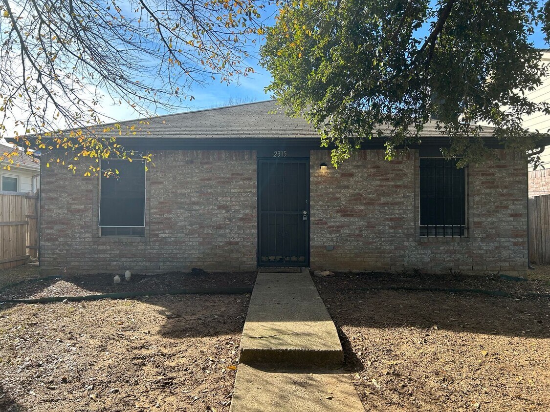 2315 Summit Ln, Dallas, TX 75227 House Rental in Dallas, TX