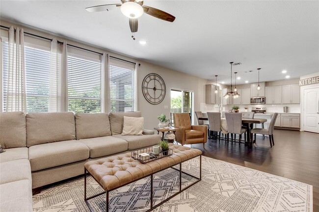 Foto del edificio - 7916 Springfield Dr