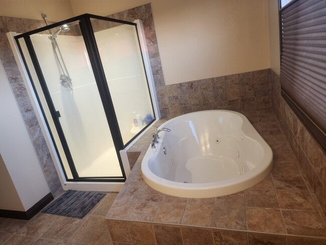 Photo du bâtiment - 262 Ridge View Green