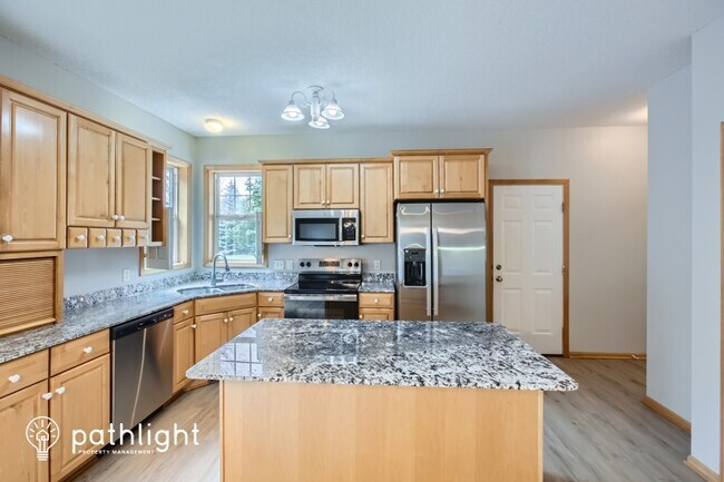 Building Photo - 9260 Icosa St W