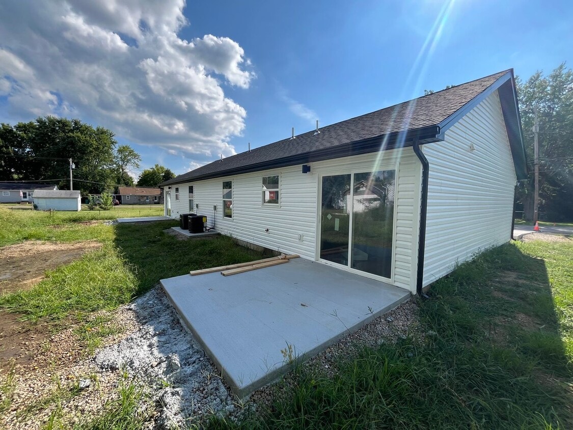 Building Photo - 330-330 Sappington Bridge Rd