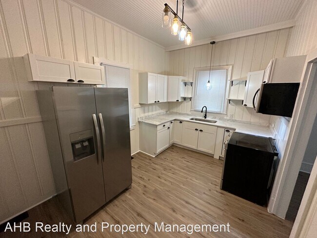 Building Photo - 2 br, 1 bath House - 310 Union Ave