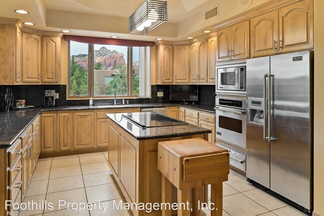 Building Photo - 4 br, 3.5 bath House - 212 Calle Diamante