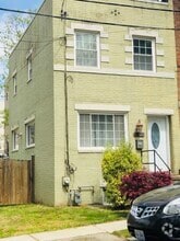 Building Photo - 1300 Dexter Terrace SE