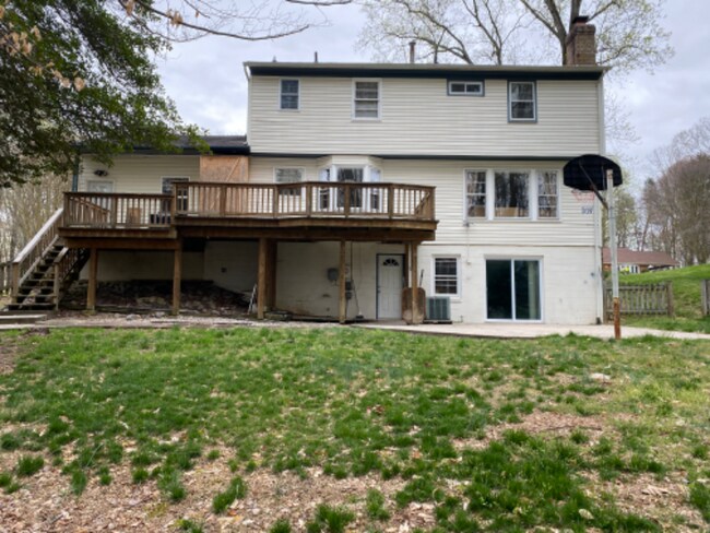 Building Photo - 12118 Harbor Dr