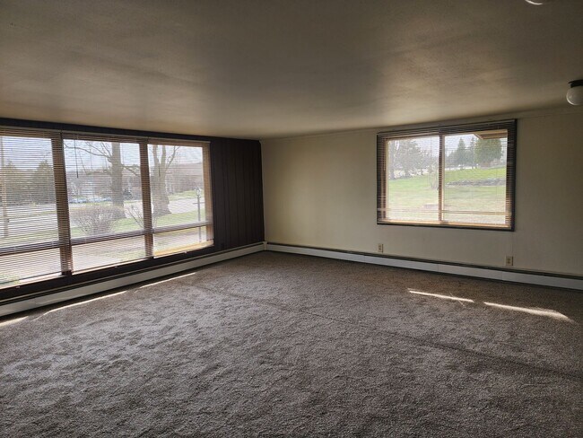 Building Photo - 6404 Cottage Grove Rd