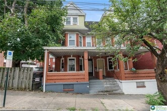 Building Photo - 728 E 6th St